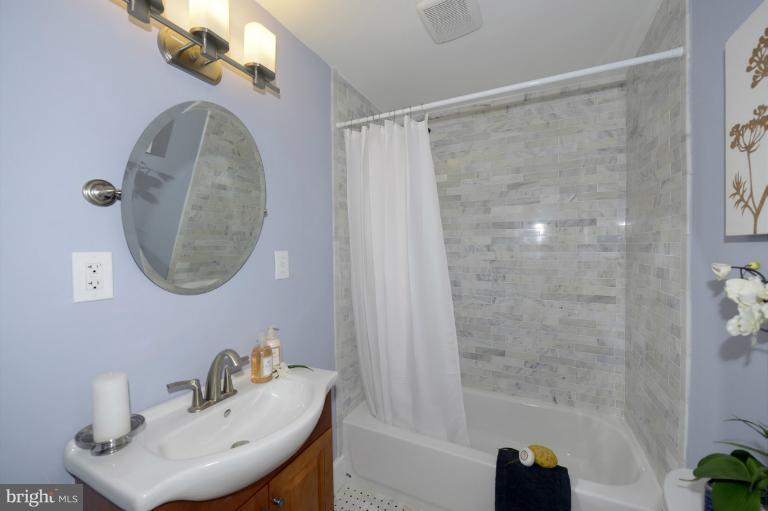 8 Russell Road Cabin John, MD 20818 - Photo 22 of 27 Bath