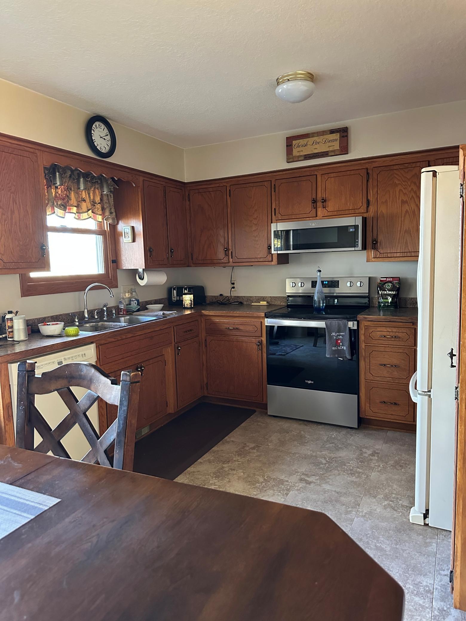 113 East Fairview Street Spring Valley, MN 55975 - Photo 2 of 36