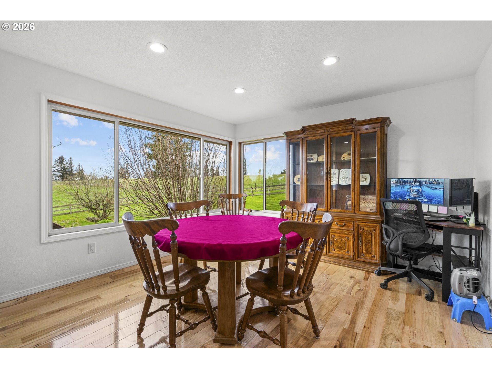 601 Northeast Littlepage Road Corbett, OR 97019 - Photo 9 of 47 Kitchen/Living Room