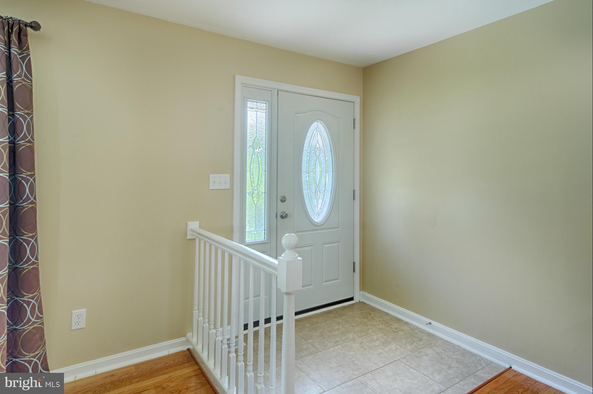 955 East Macphail Road Bel Air, MD 21015 - Photo 3 of 30 Foyer - Welcome Home!!