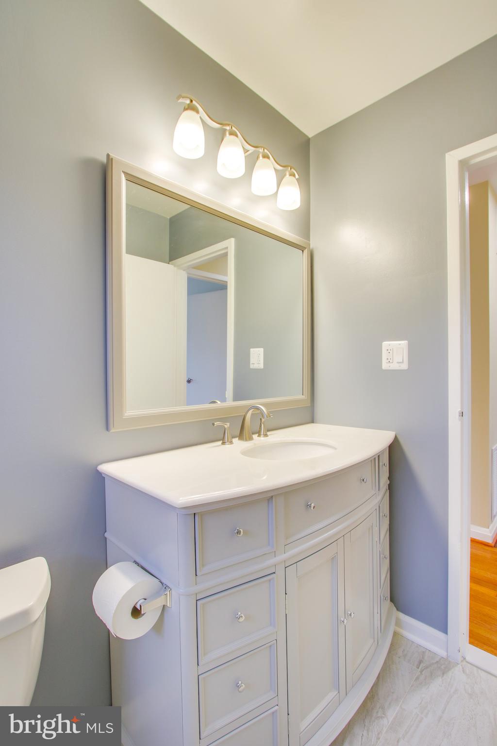 1025 Hartmont Road Baltimore, MD 21228 - Photo 13 of 27