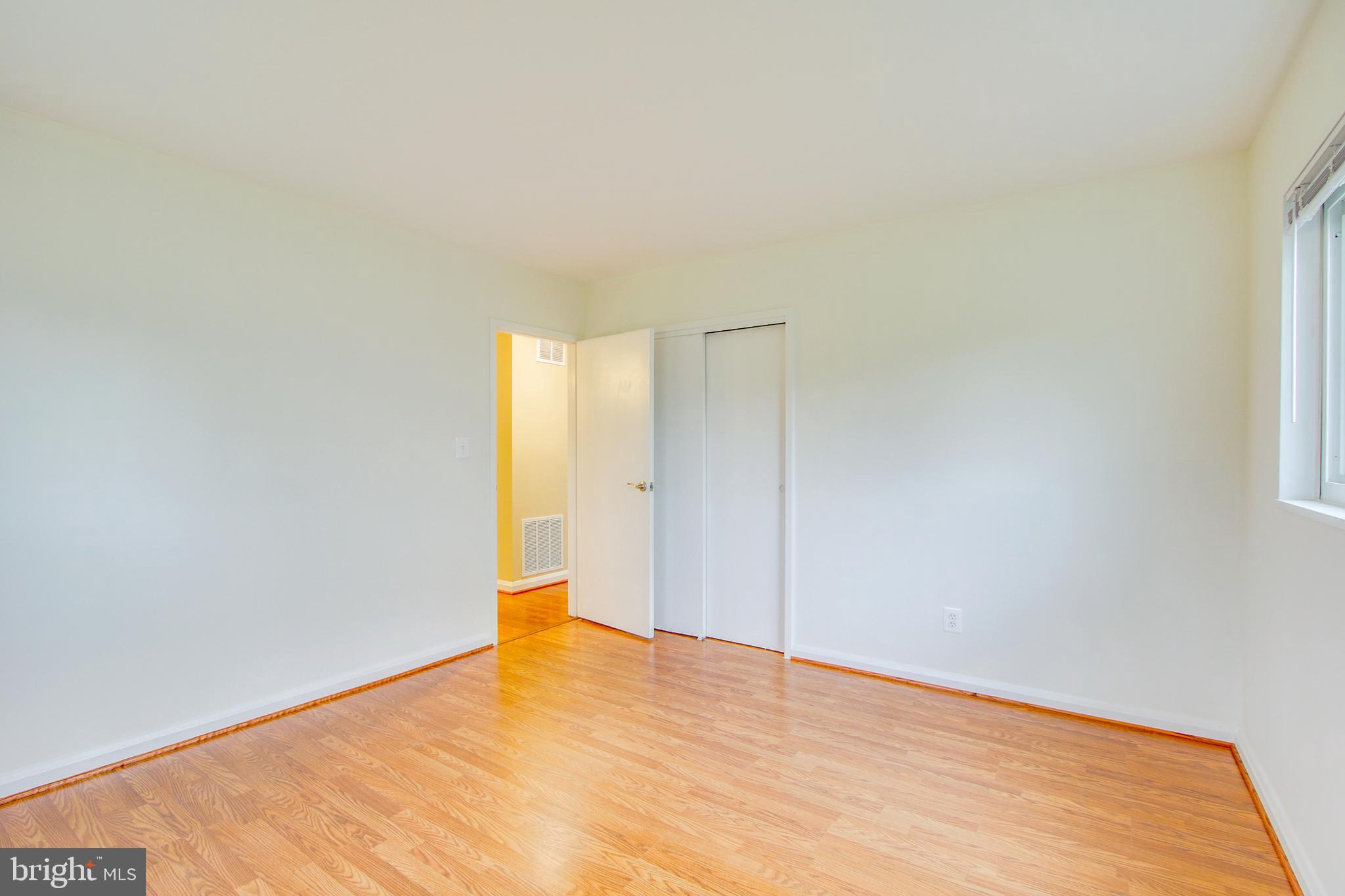 1025 Hartmont Road Baltimore, MD 21228 - Photo 17 of 27