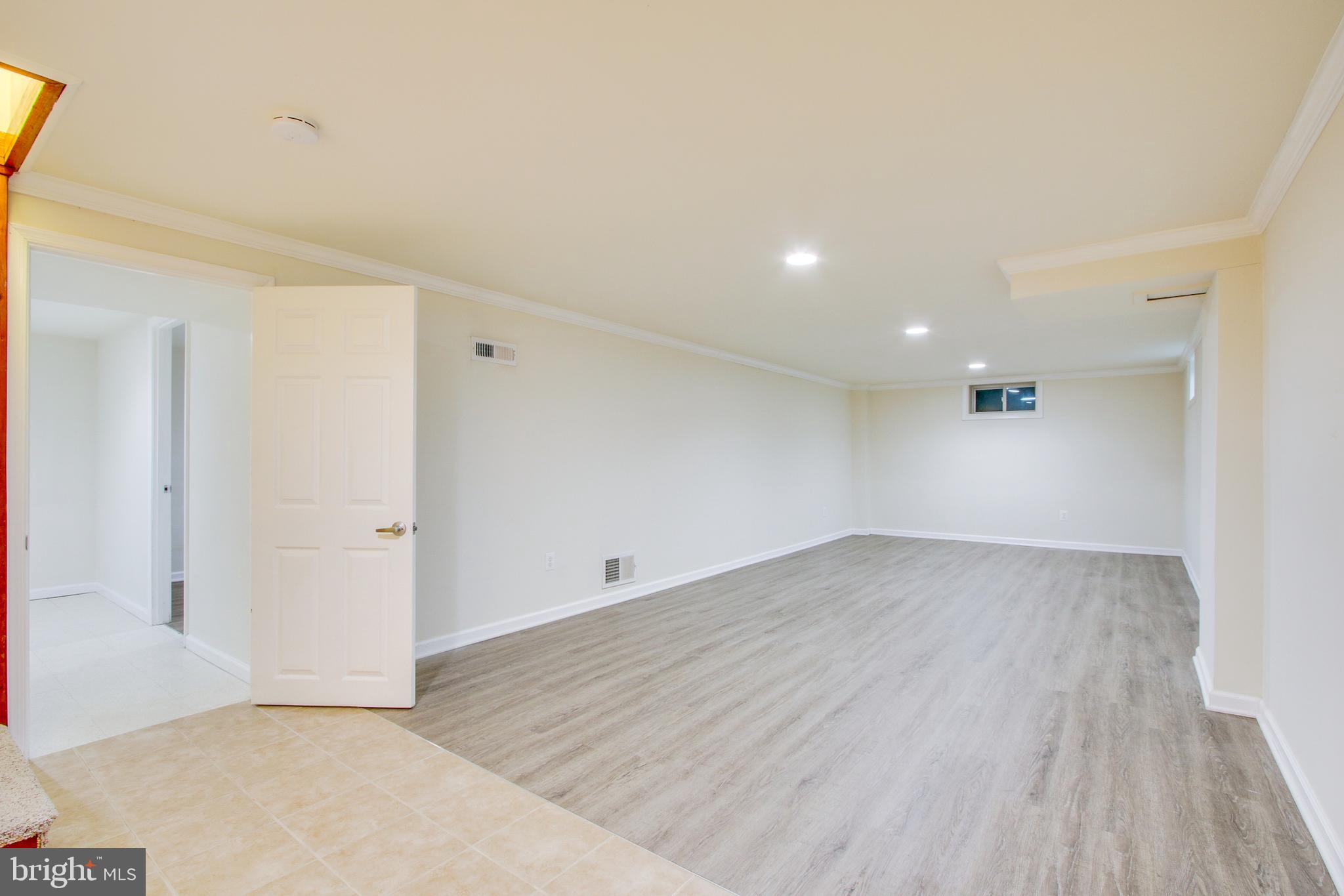1025 Hartmont Road Baltimore, MD 21228 - Photo 20 of 27