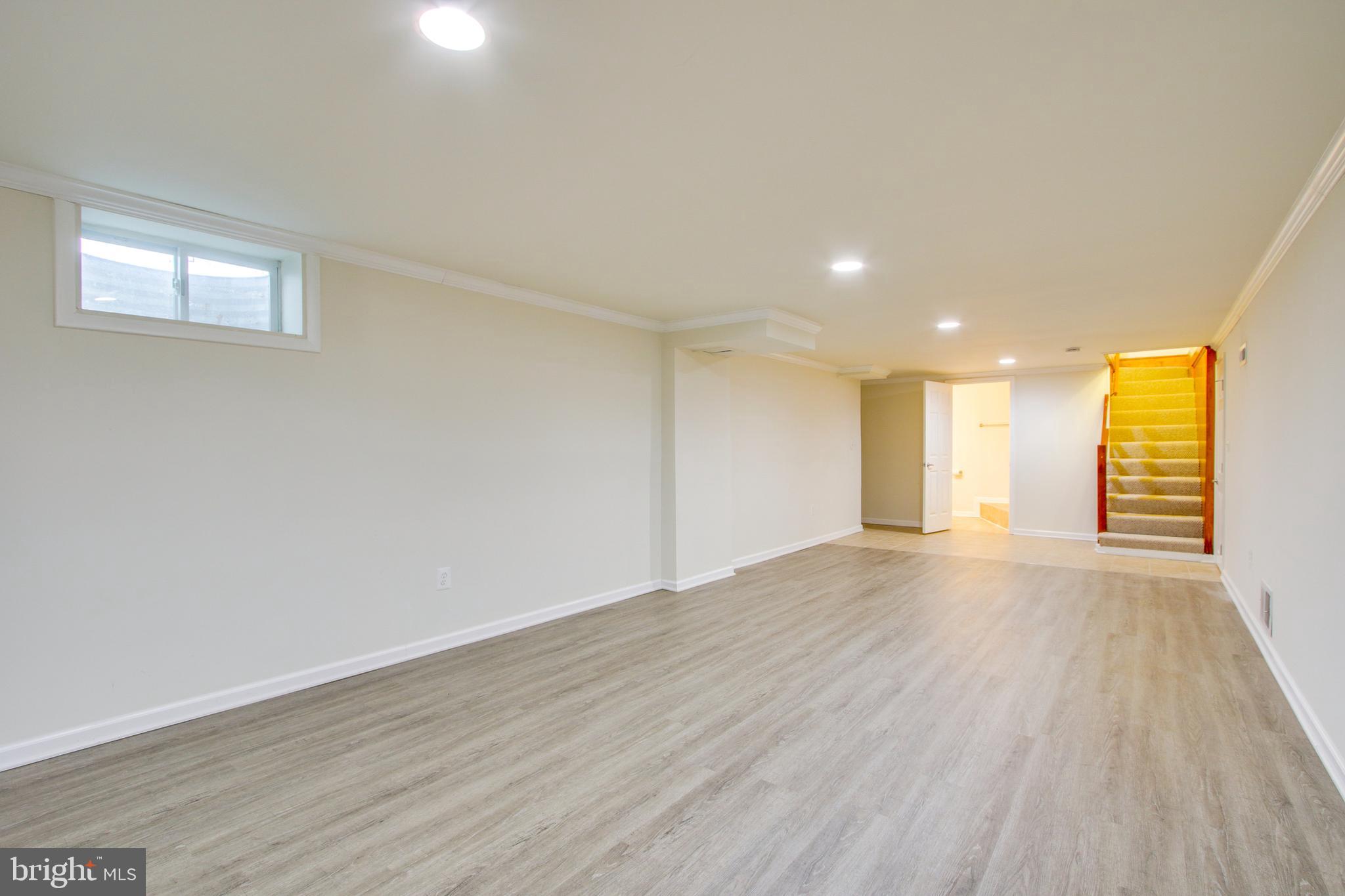 1025 Hartmont Road Baltimore, MD 21228 - Photo 21 of 27