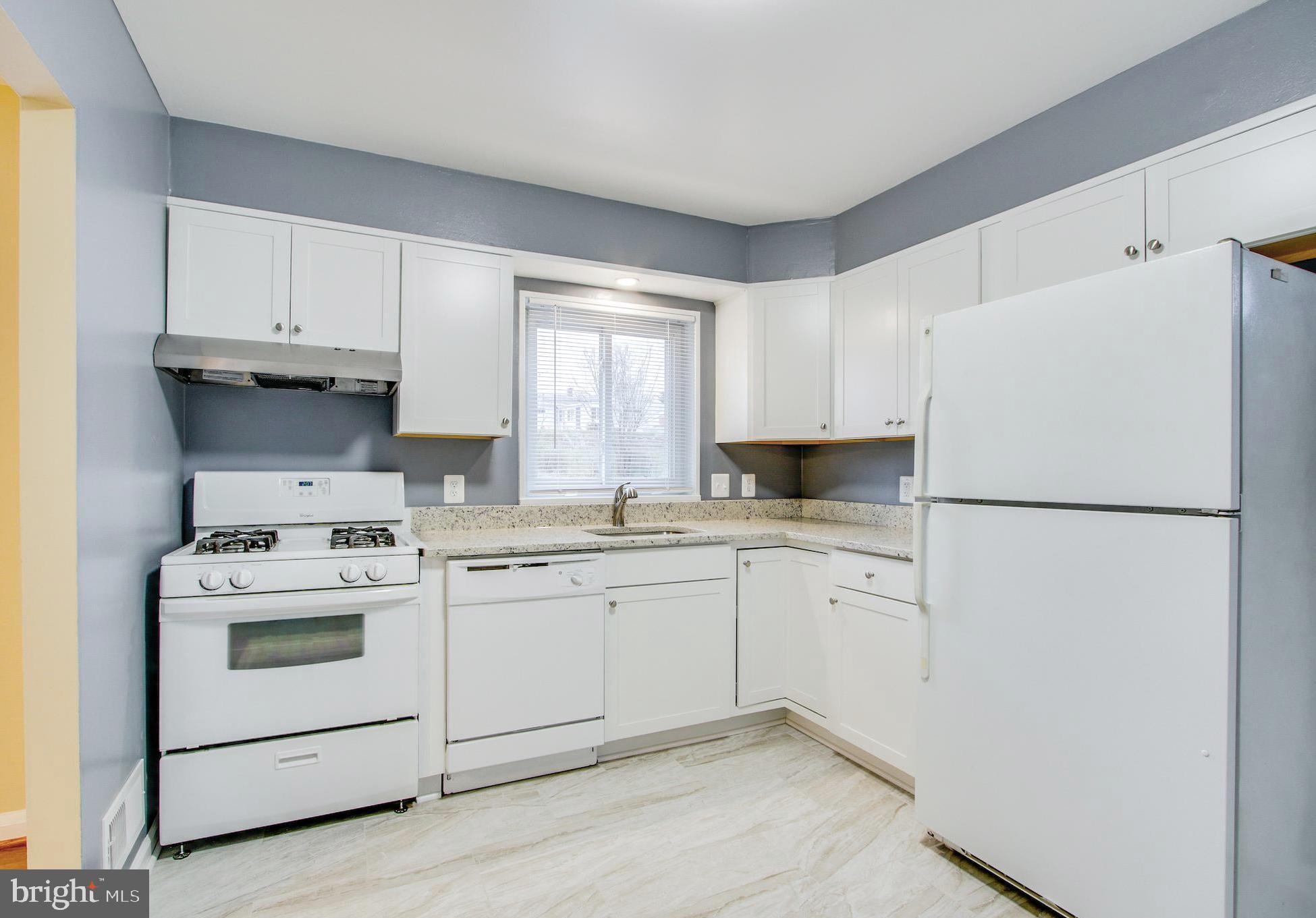 1025 Hartmont Road Baltimore, MD 21228 - Photo 8 of 27