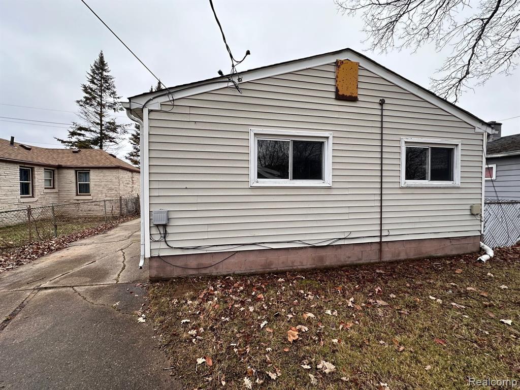 19054 East 13 Mile Road Roseville, MI 48066 - Photo 10 of 12