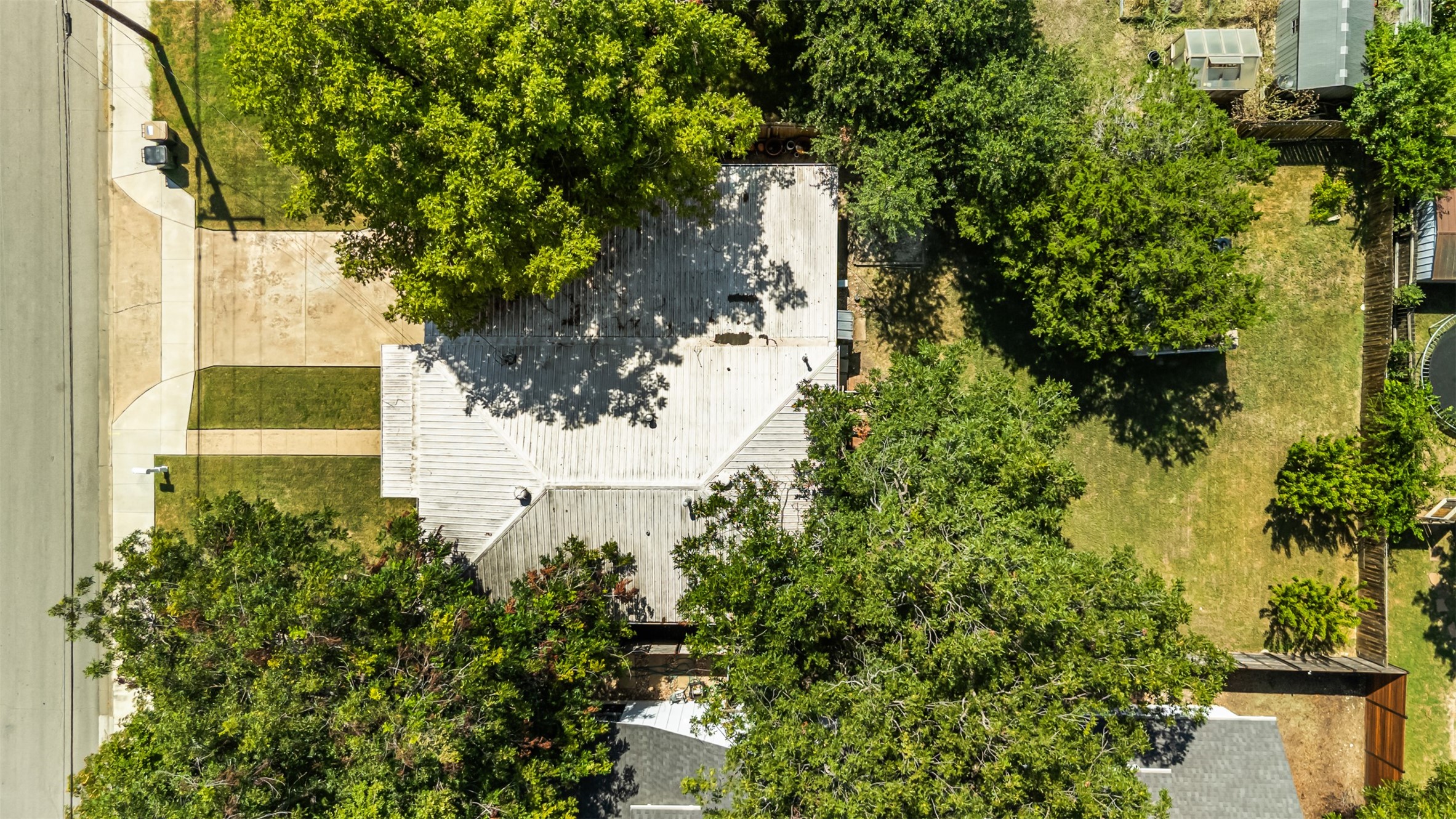 405 West 17th Street Georgetown, TX 78626 - Photo 20 of 21 a view of statue in a garden