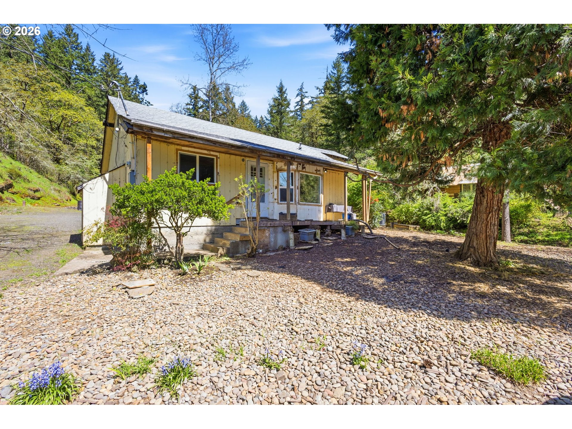 38775 Golden Valley Drive Lebanon, OR 97355 - Photo 12 of 36 a view of a patio with furniture and a yard