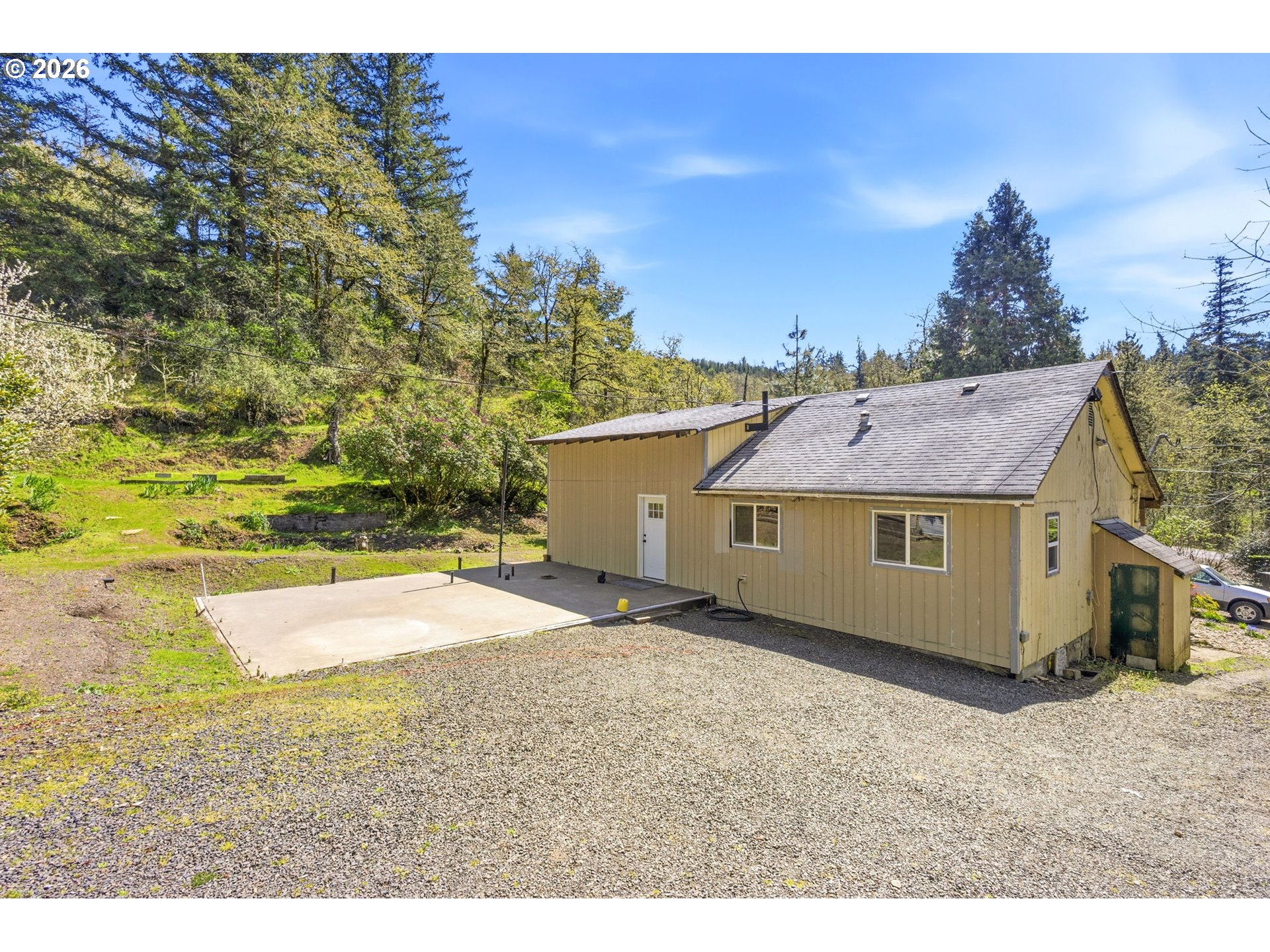 38775 Golden Valley Drive Lebanon, OR 97355 - Photo 15 of 36 a view of a backyard of the house