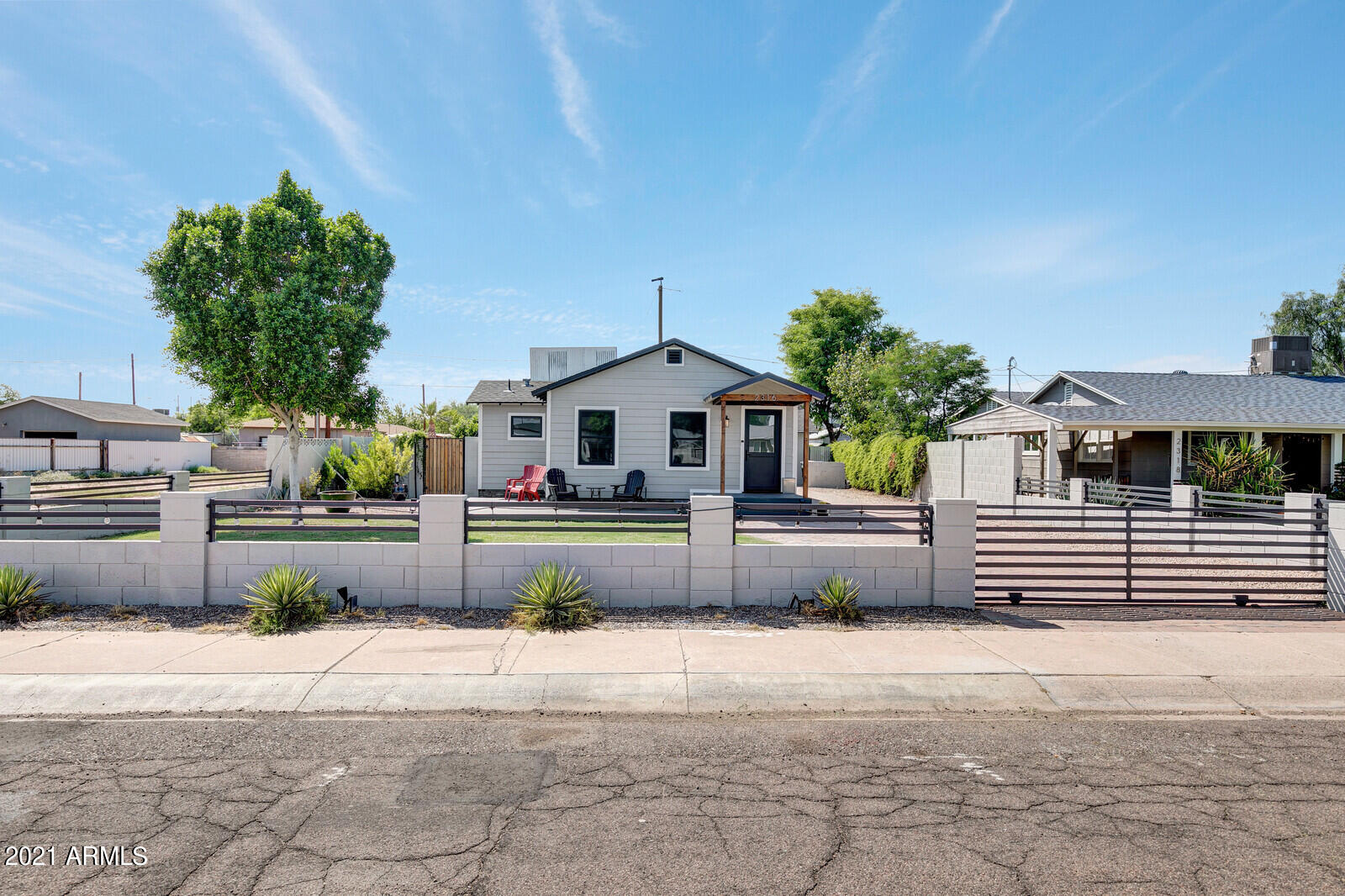 01_2316_N_Mitchell_Street__01_mls