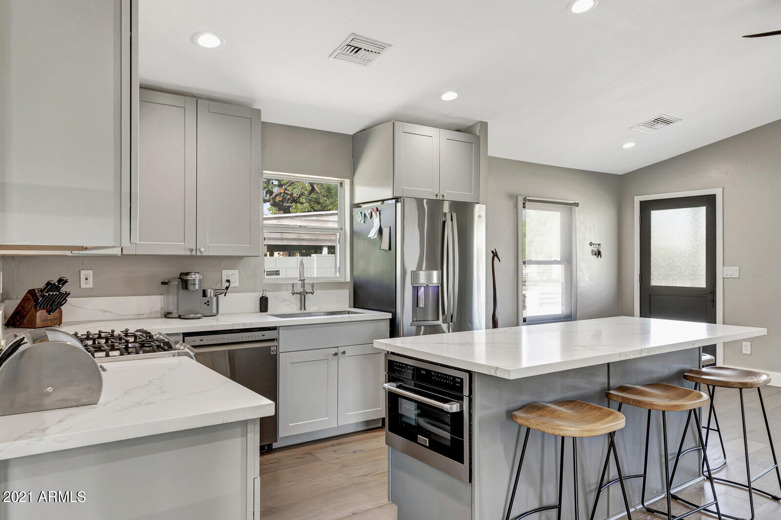 2316 North Mitchell Street Phoenix, AZ 85006 - Photo 12 of 37 12_2316_N_Mitchell_Street__12_mls