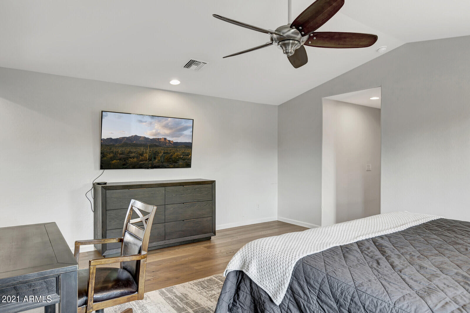 2316 North Mitchell Street Phoenix, AZ 85006 - Photo 18 of 37 18_2316_N_Mitchell_Street__18_mls