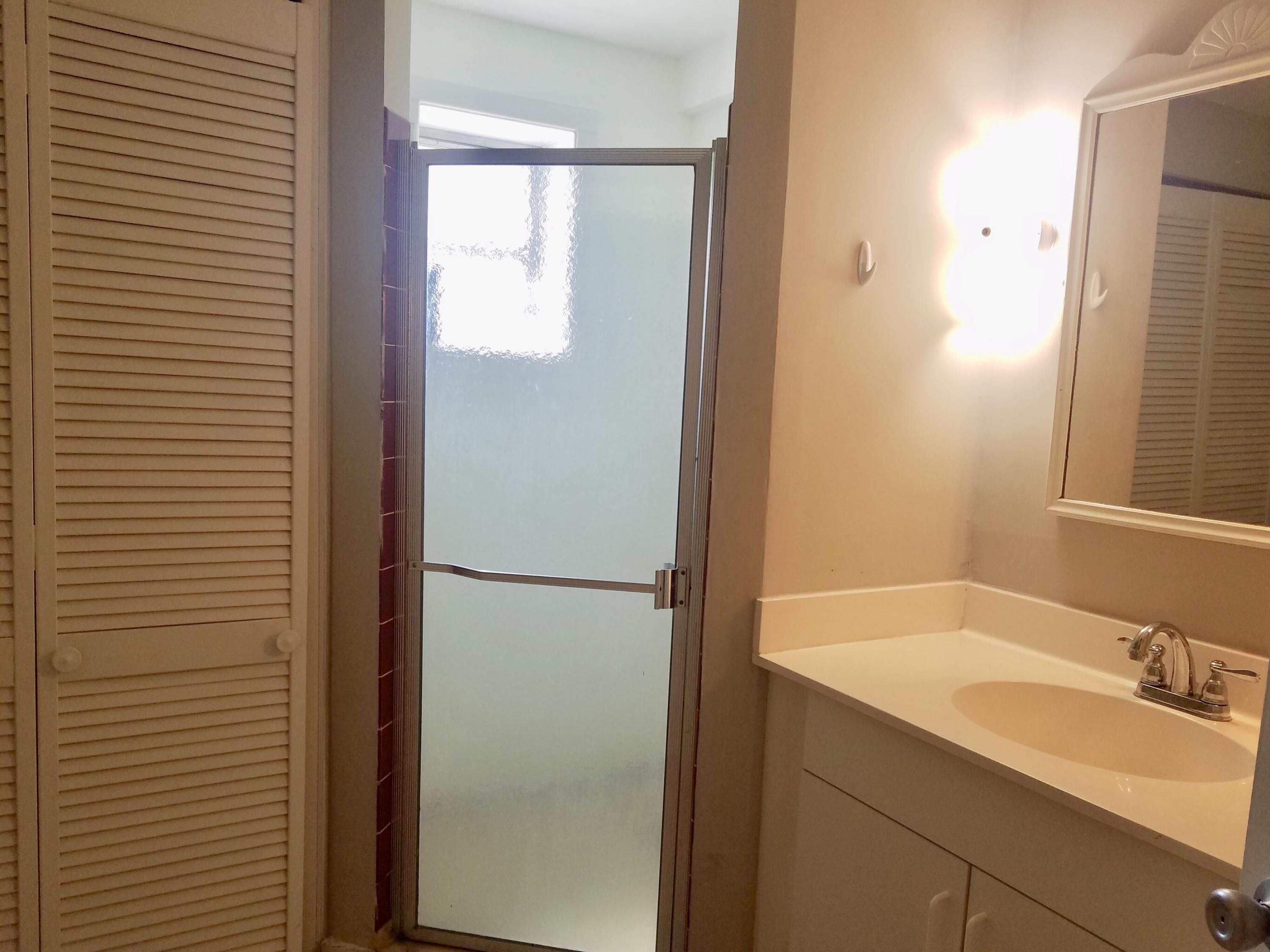 3204 Lafayette Road Knoxville, TN 37921 - Photo 11 of 13 9D93C7E3-9978-409A-9AB8-21F067A23C15