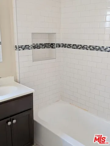 $2,195 | 2509 East 109th Street, Unit B, Los Angeles, CA 90059