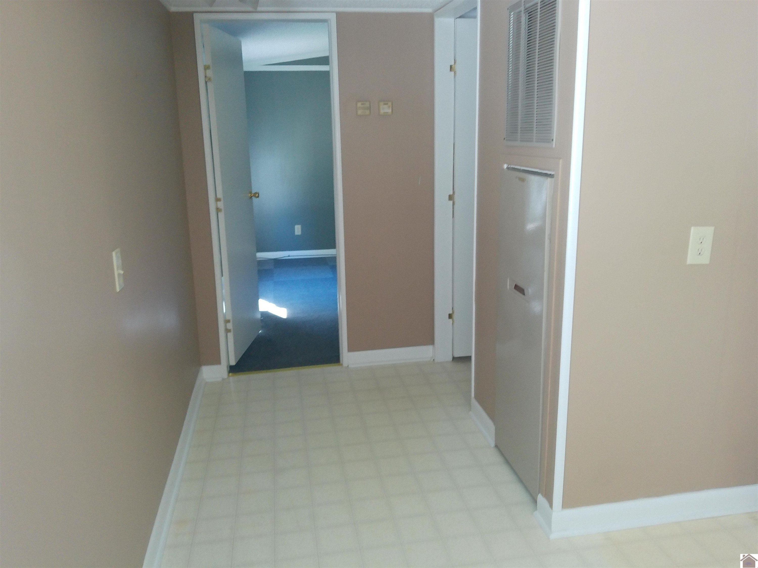 2825 Hines Road Paducah, KY 42001 - Photo 7 of 31 Photo 7