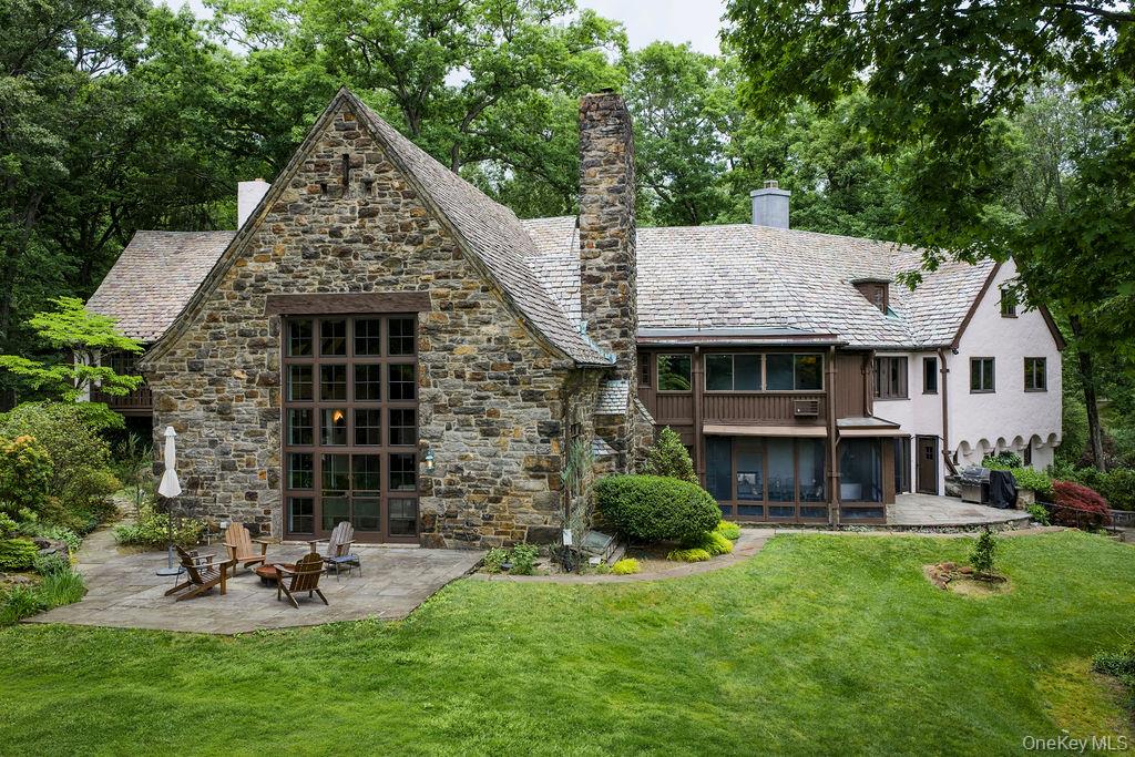 335 Croton Dam Road Ossining, NY 10562 - Photo 3 of 49