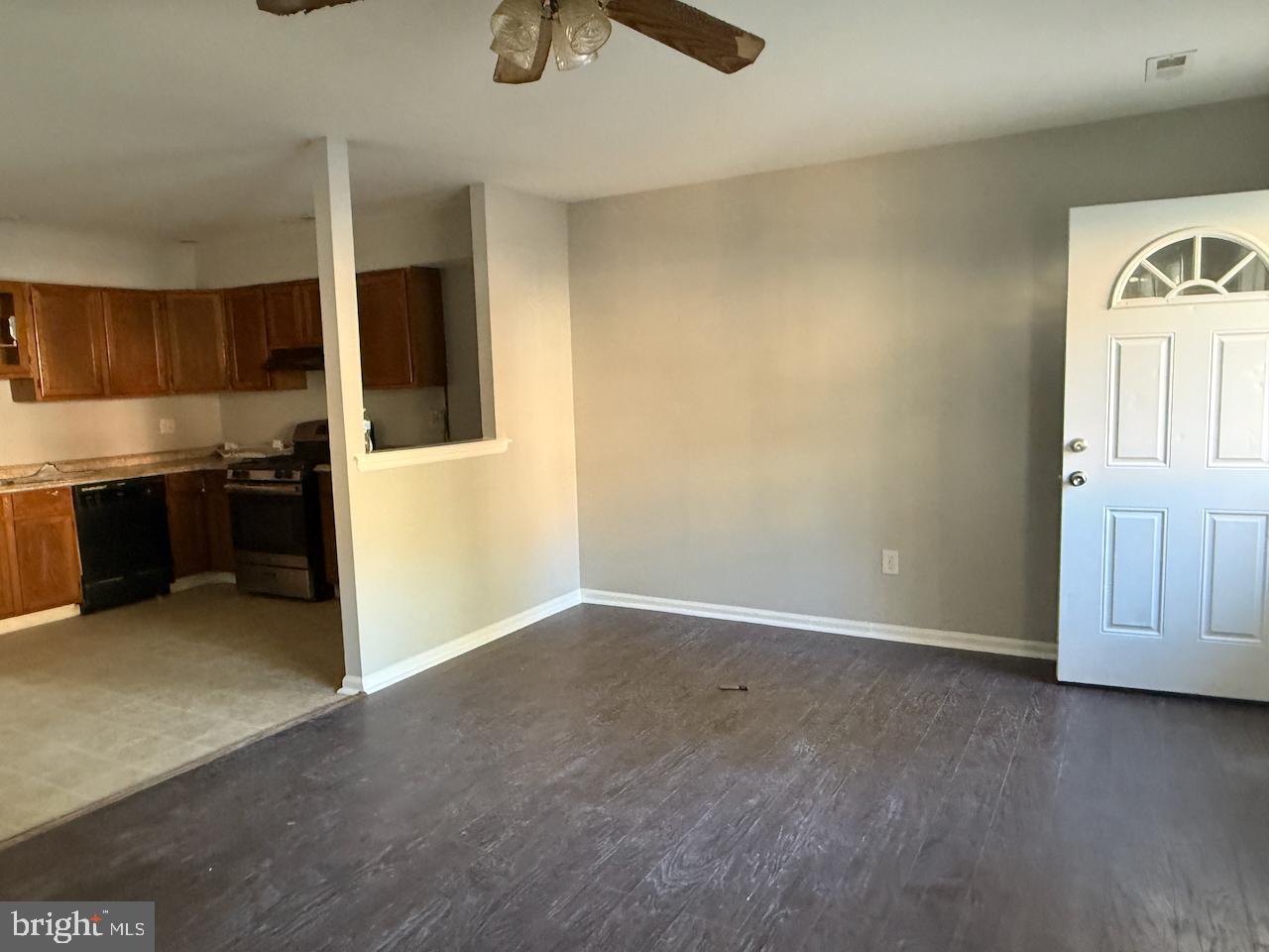 202 Robbins Street Philadelphia, PA 19111 - Photo 11 of 23 an empty room with fan and windows