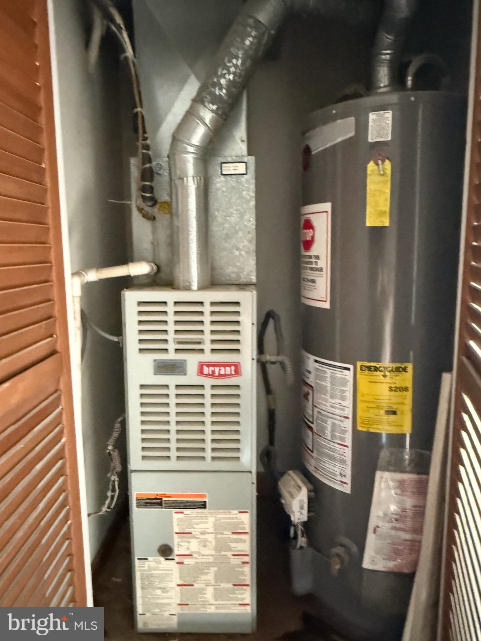 202 Robbins Street Philadelphia, PA 19111 - Photo 15 of 23 a view of living room with a window