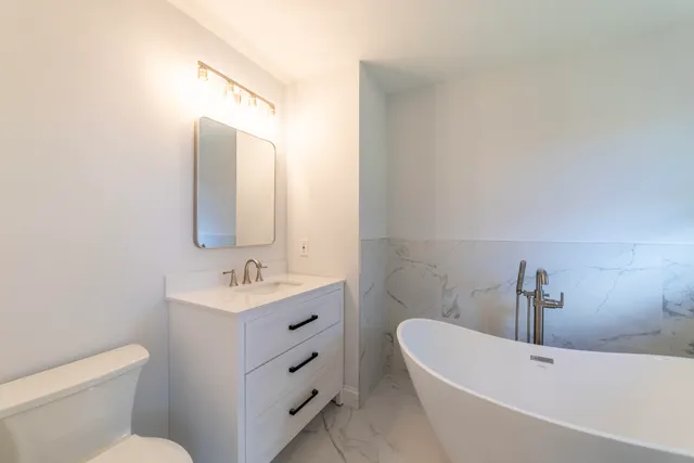 $429,000 | 8749 Monroe Avenue, Munster, IN 46321