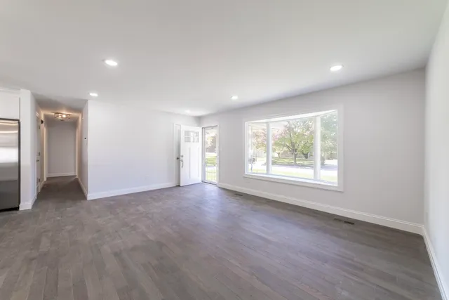 $429,000 | 8749 Monroe Avenue, Munster, IN 46321