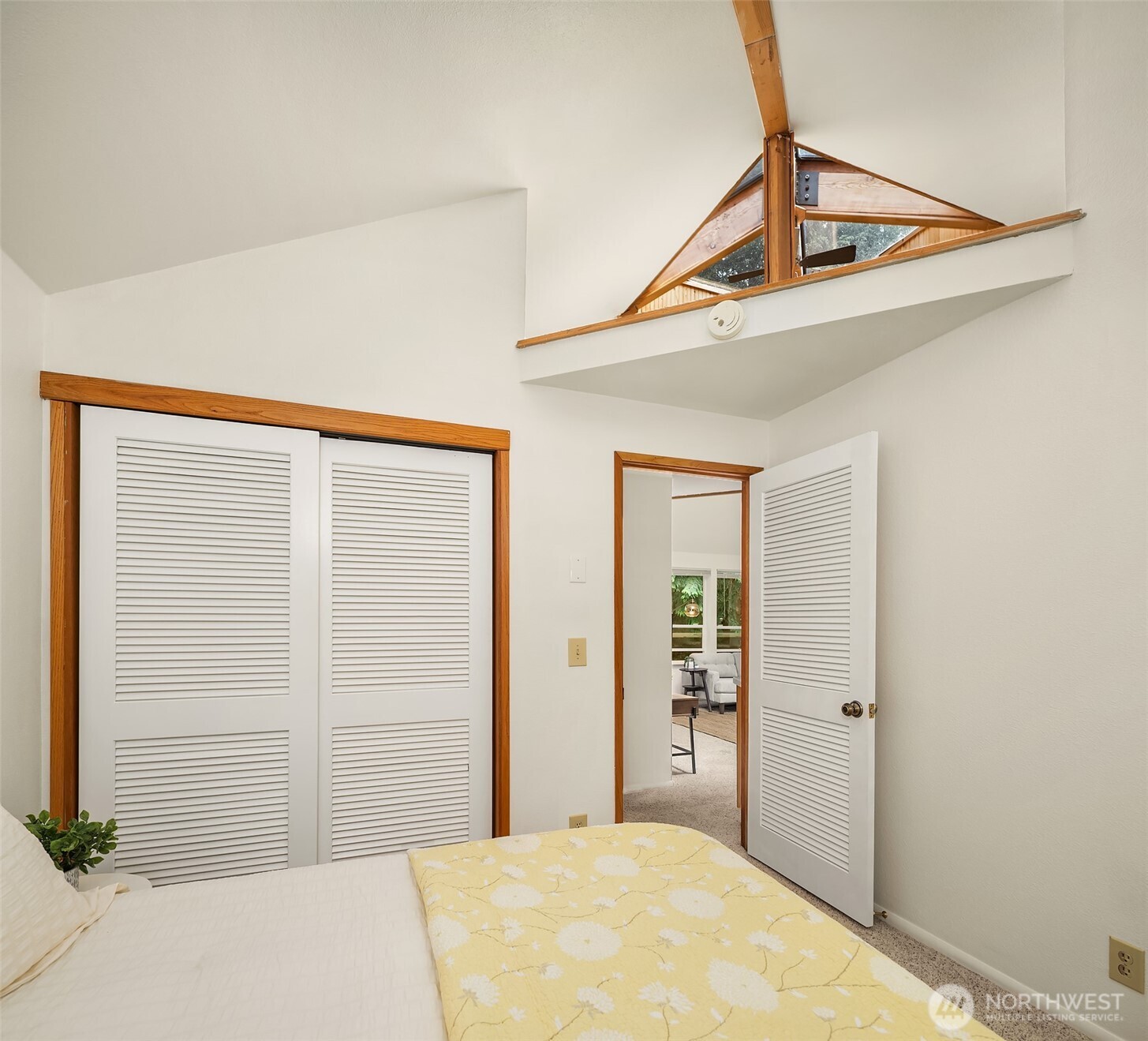 11469 Kallgren Road Northeast Bainbridge Island, WA 98110 - Photo 21 of 37 Gallery Image 21