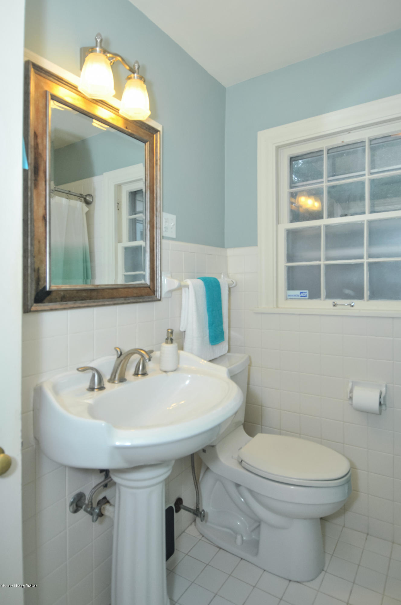 4009 Springhill Road Louisville, KY 40207 - Photo 17 of 29 Full Bathroom