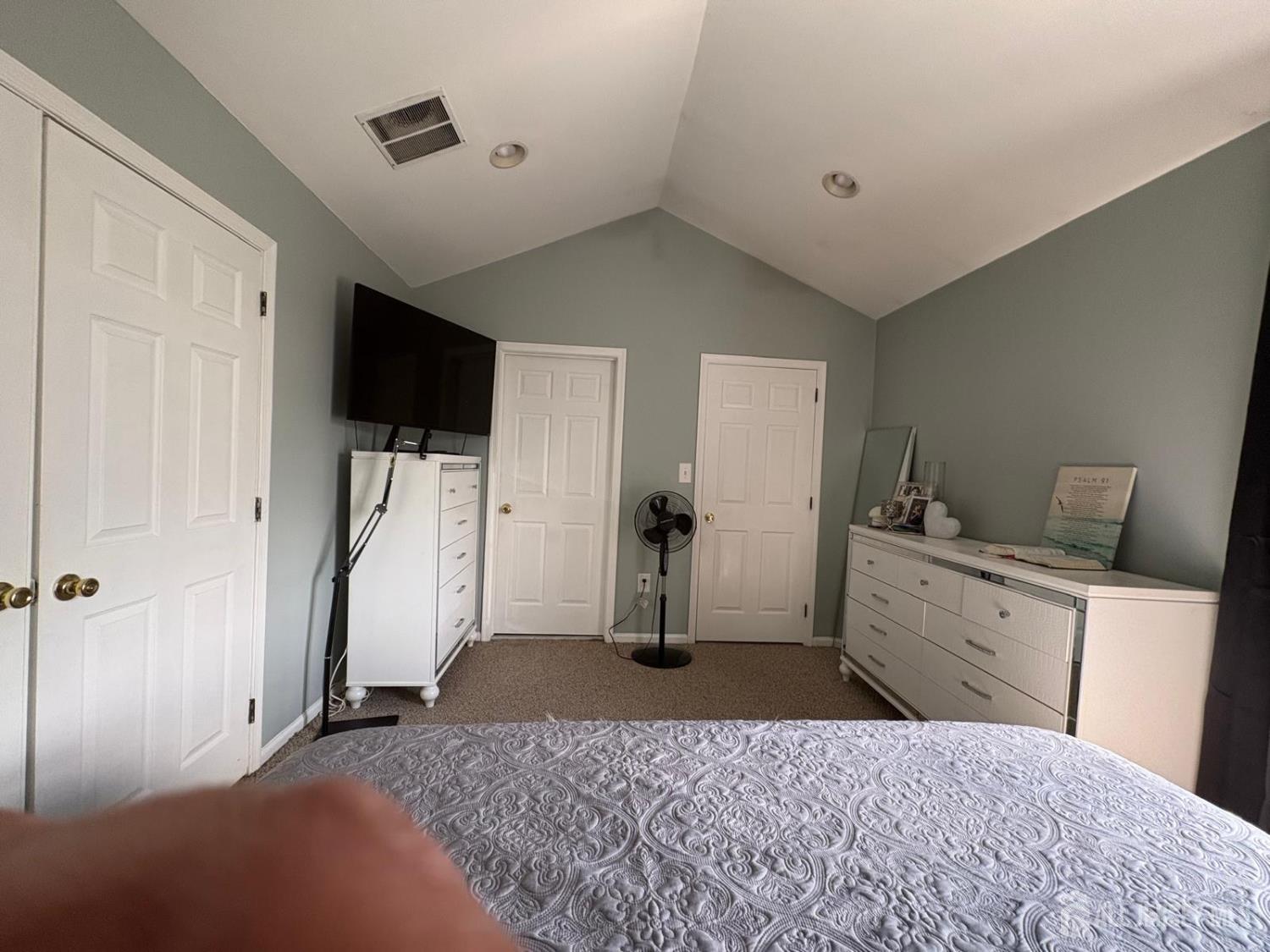 2210 Timber Ridge Court Sayreville, NJ 08859 - Photo 14 of 21