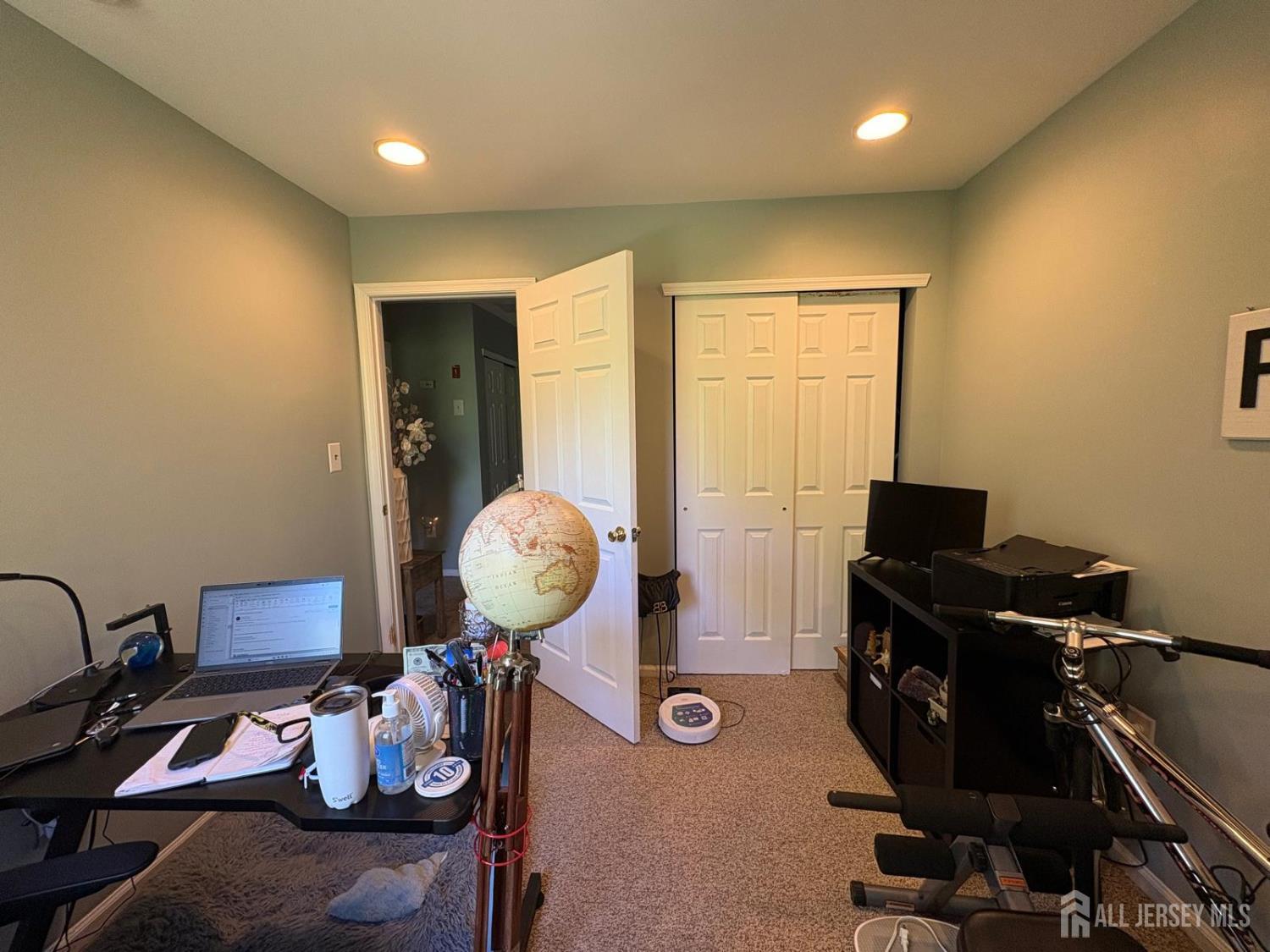 2210 Timber Ridge Court Sayreville, NJ 08859 - Photo 16 of 21