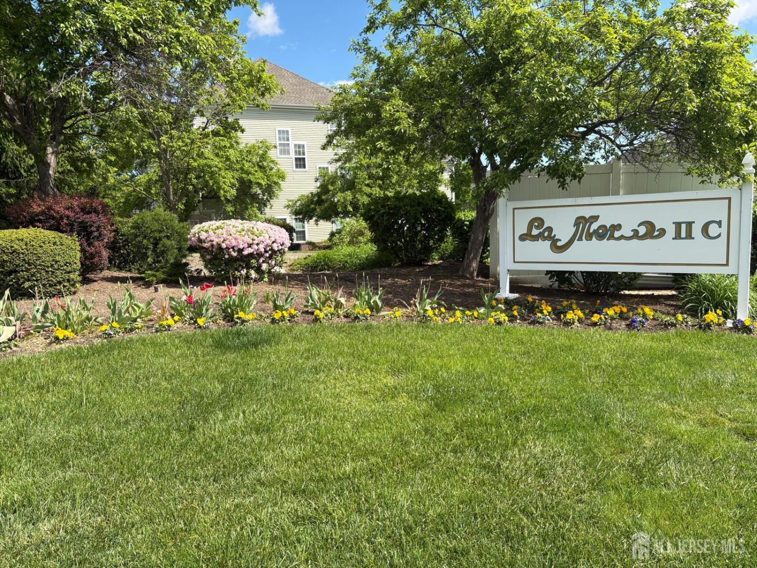 2210 Timber Ridge Court Sayreville, NJ 08859 - Photo 2 of 21