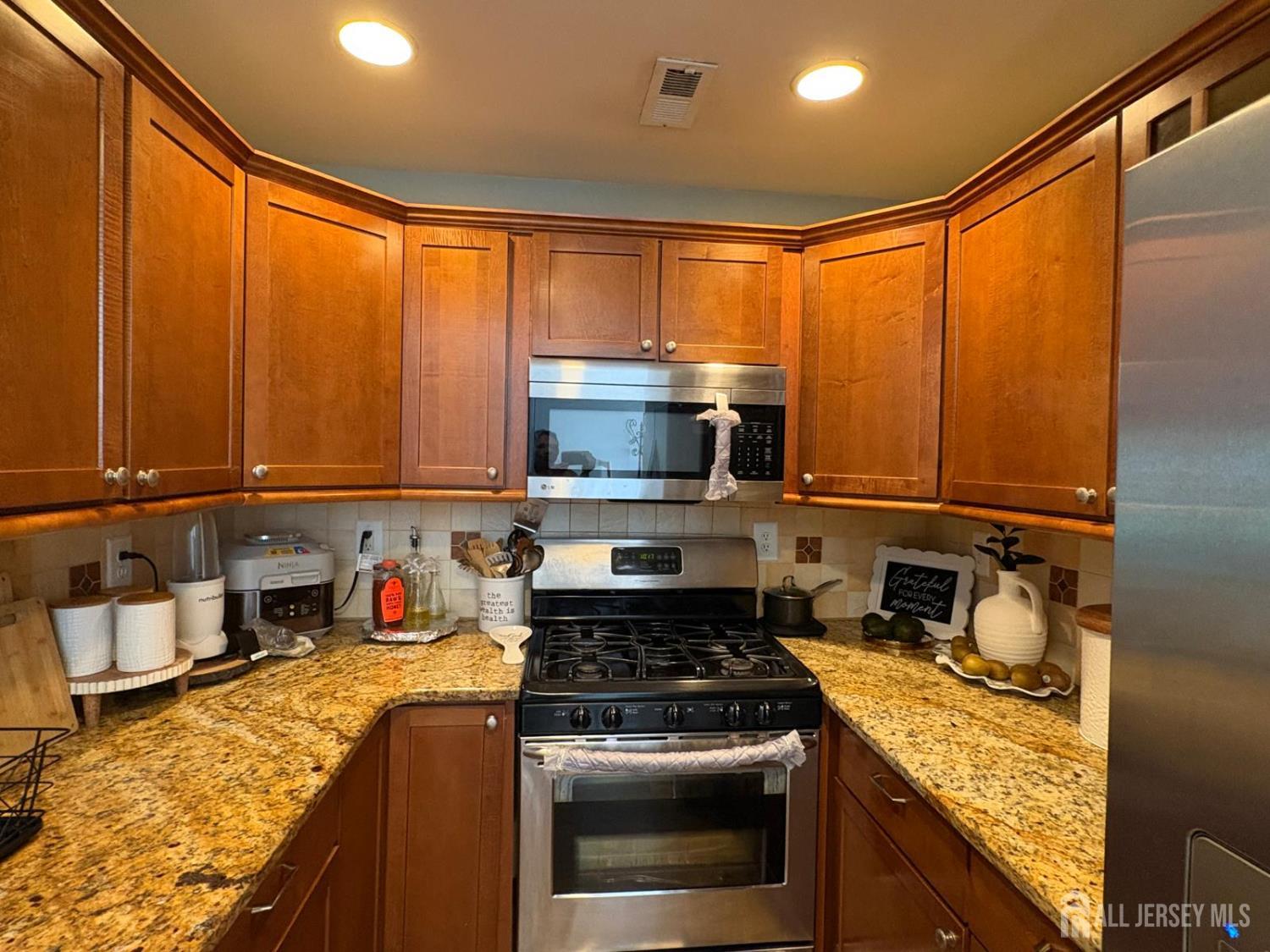2210 Timber Ridge Court Sayreville, NJ 08859 - Photo 4 of 21