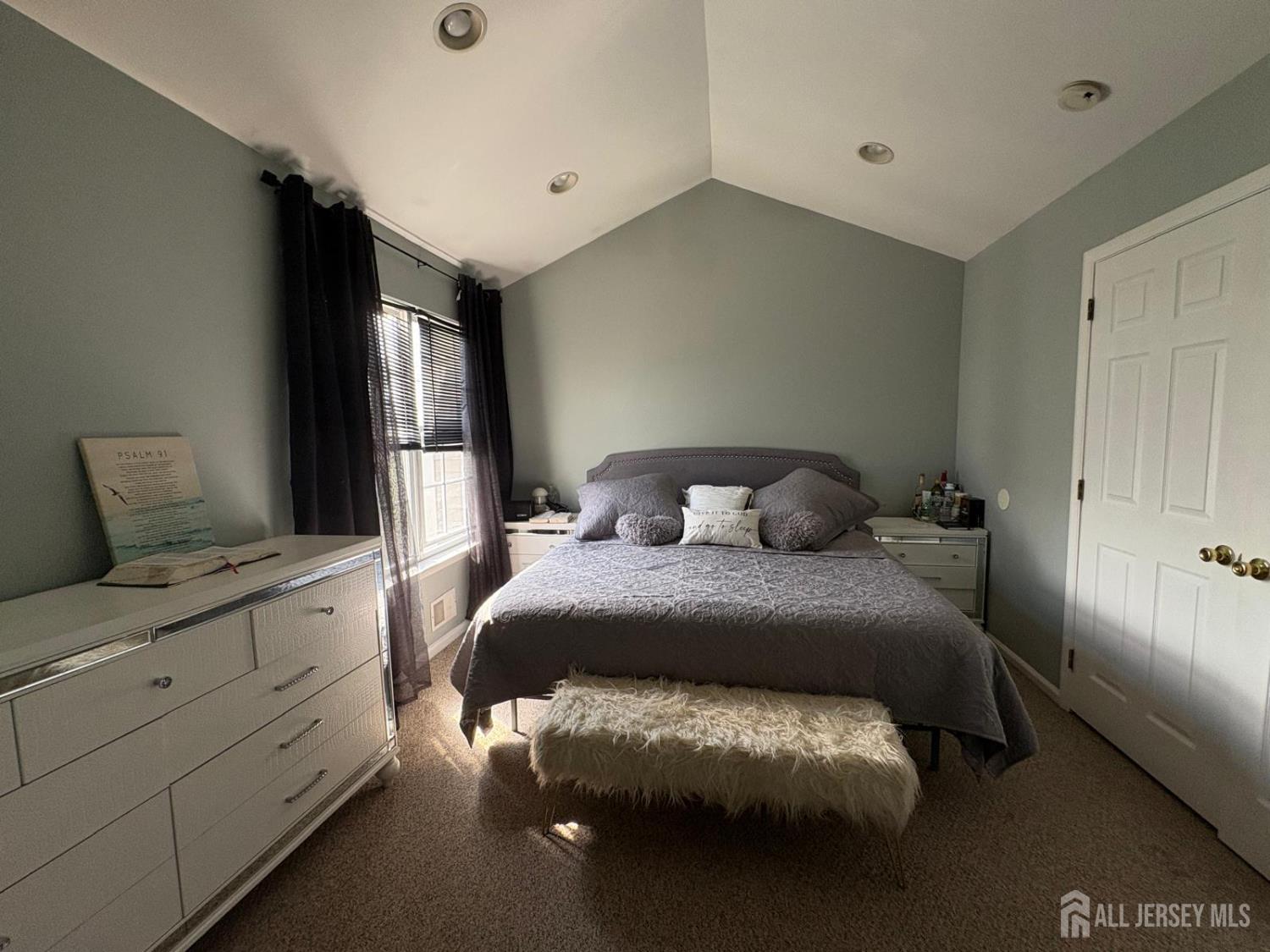 2210 Timber Ridge Court Sayreville, NJ 08859 - Photo 10 of 21