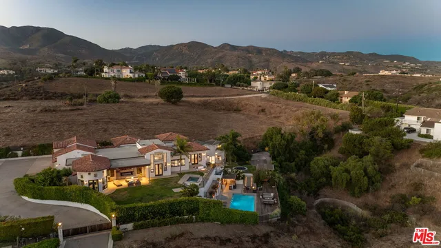 $7,500,000 | 6271 Zuma Mesa Drive, Malibu, CA 90265