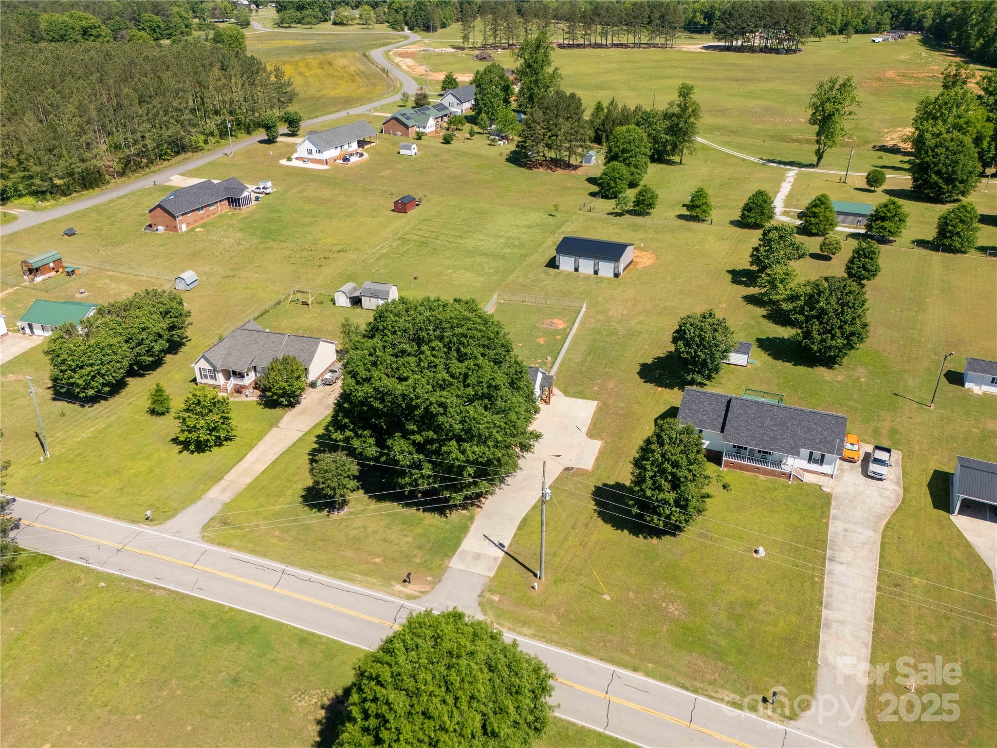 1560 Springlake Road York, SC 29745 - Photo 33 of 38