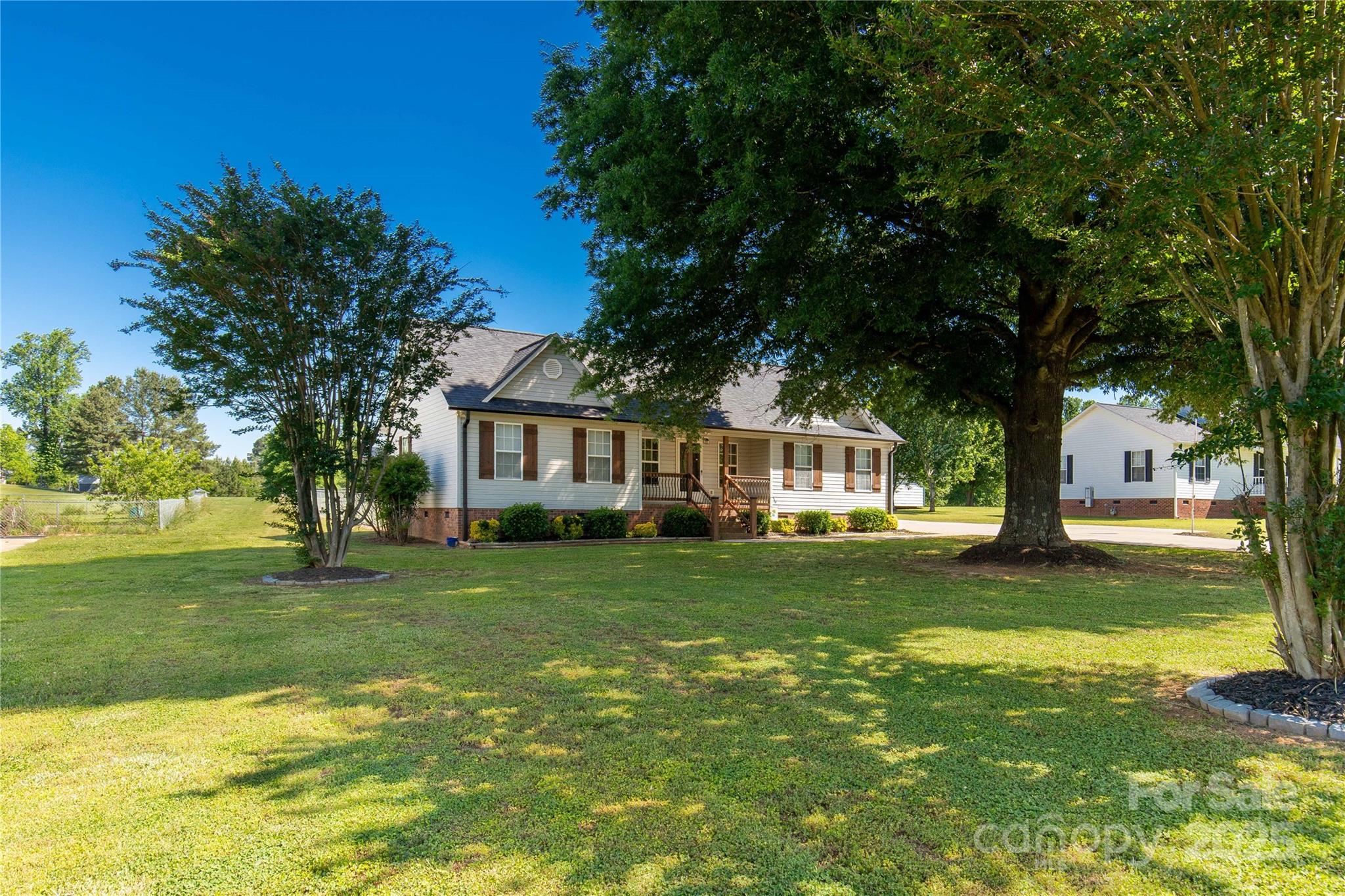 1560 Springlake Road York, SC 29745 - Photo 4 of 38