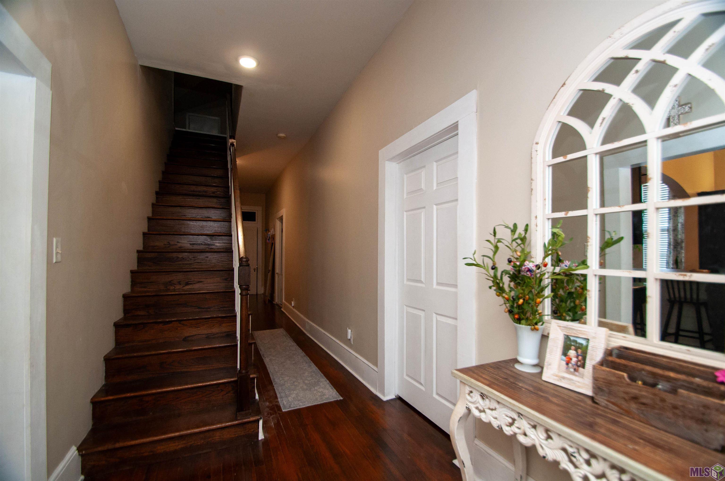 1013 Main Street Patterson, LA 70392 - Photo 17 of 30 Hallway