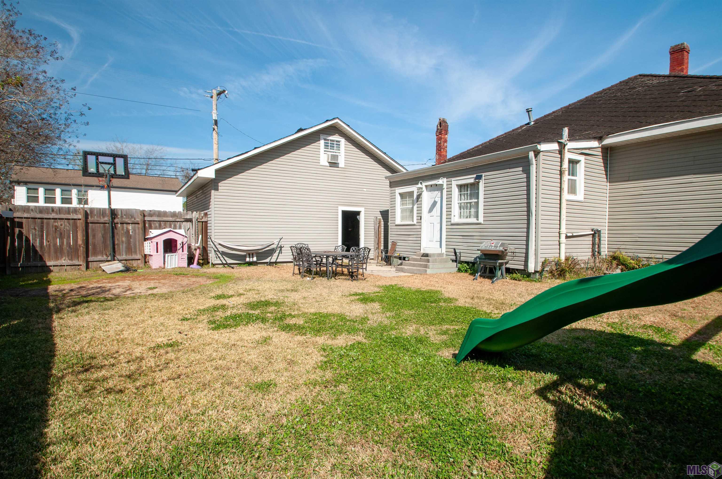 1013 Main Street Patterson, LA 70392 - Photo 28 of 30 Backyard