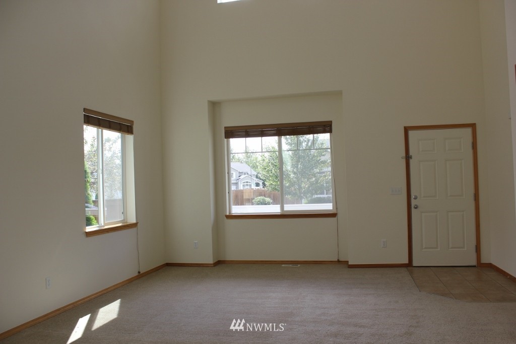 6206 Northeast 7th Court Renton, WA 98059 - Photo 5 of 12