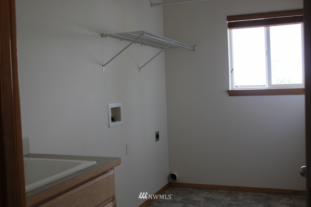 6206 Northeast 7th Court Renton, WA 98059 - Photo 9 of 12