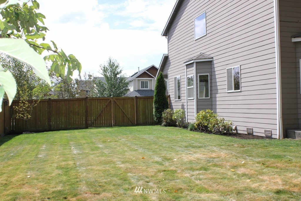 6206 Northeast 7th Court Renton, WA 98059 - Photo 10 of 12