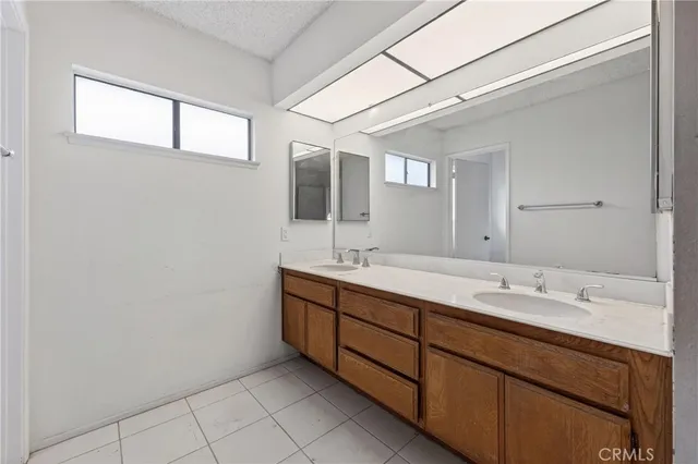 $1,699,998 | 46 Christamon West, Irvine, CA 92620