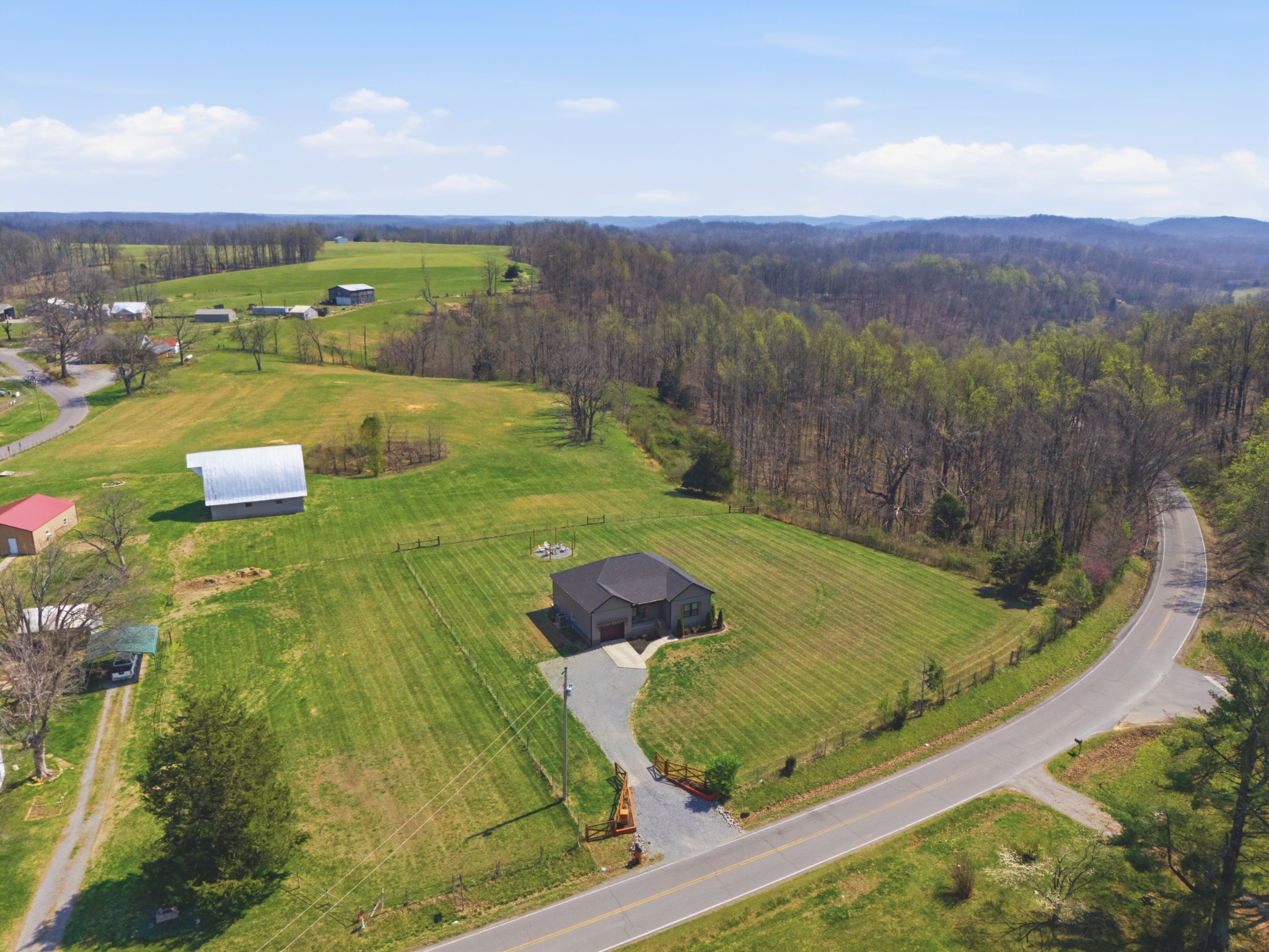 1502 Rock Bridge Road Bethpage, TN 37022 - Photo 36 of 40