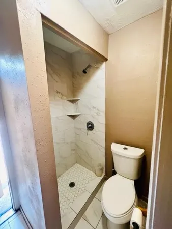 $850 | 19502 Woodglen Drive, Katy, TX 77449