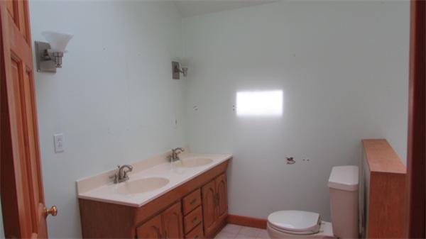 9-10 Lessard Terrace Rowley, MA 01969 - Photo 15 of 16 Gallery Image 15
