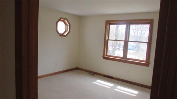 9-10 Lessard Terrace Rowley, MA 01969 - Photo 10 of 16 Gallery Image 10