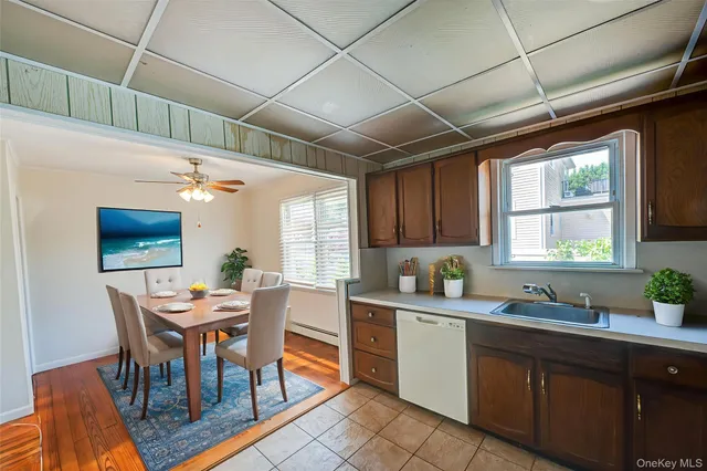 $639,000 | 926 9th Street, West Babylon, NY 11704