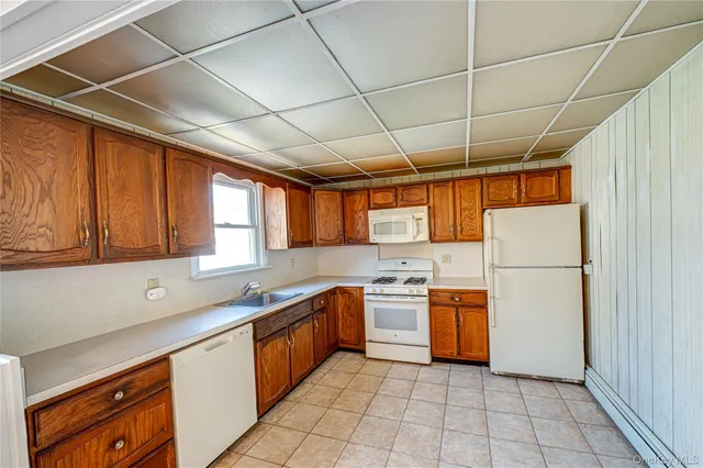 $639,000 | 926 9th Street, West Babylon, NY 11704