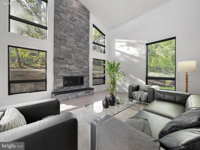 $895,000 | 1868 Carrera Drive, Chambersburg, PA 17202