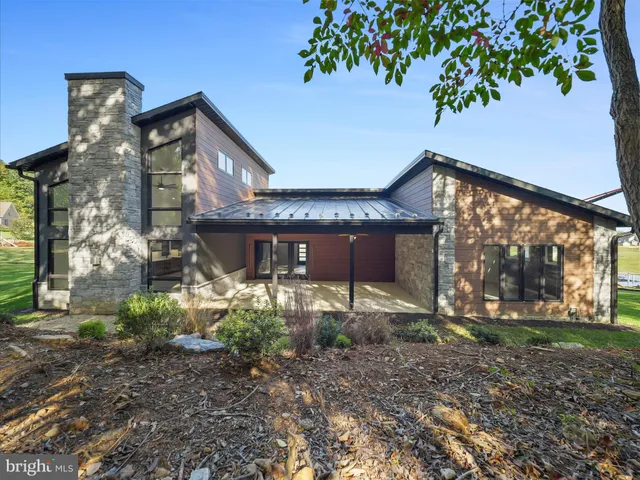 $895,000 | 1868 Carrera Drive, Chambersburg, PA 17202