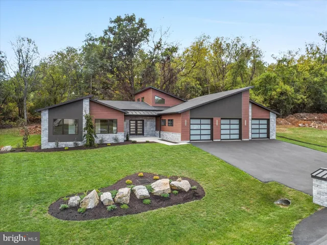 $895,000 | 1868 Carrera Drive, Chambersburg, PA 17202