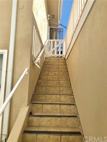 112 West Escalones San Clemente, CA 92672 - Photo 5 of 19 stairs to top unit C
